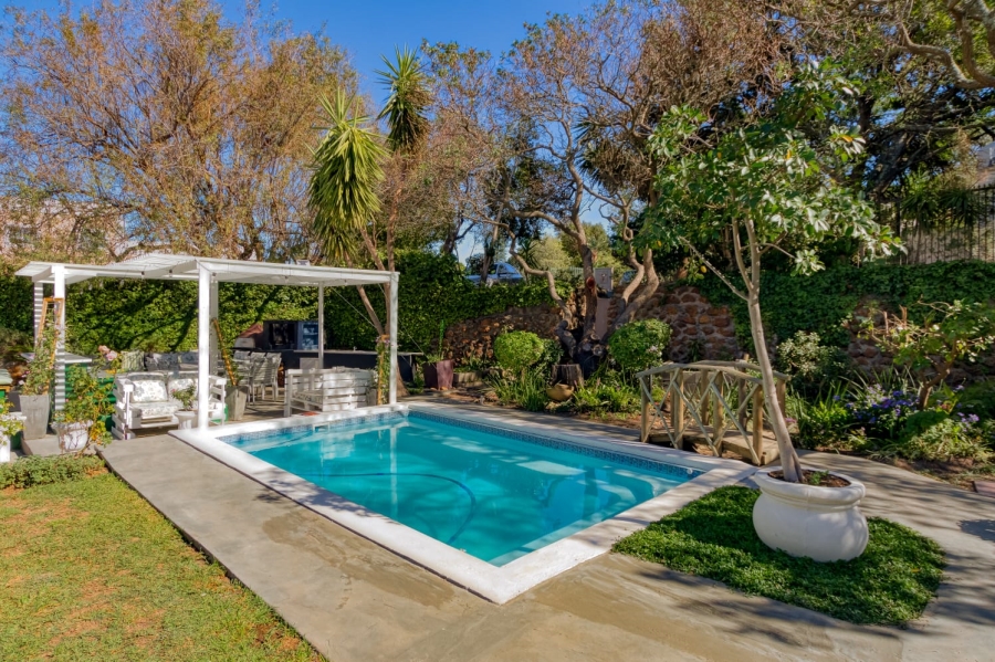 10 Bedroom Property for Sale in Montclair Western Cape